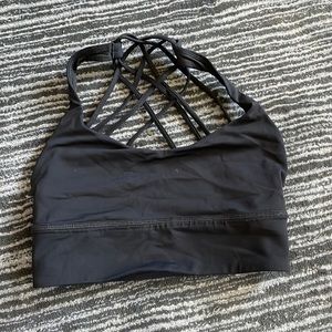 Lululemon free to be wild bra size 6 black